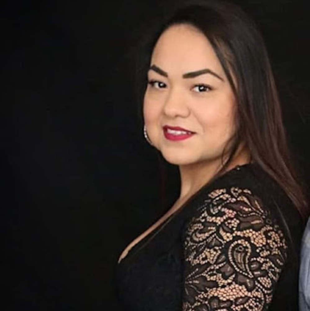 Meet your Posher, Esperanza